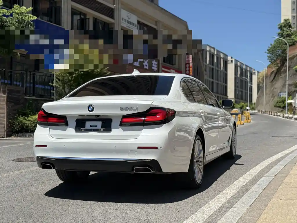 BMW 5 Series 2021