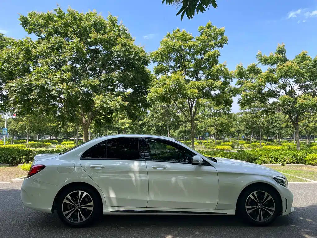 Mercedes-Benz C-Class 2019 — фото 10