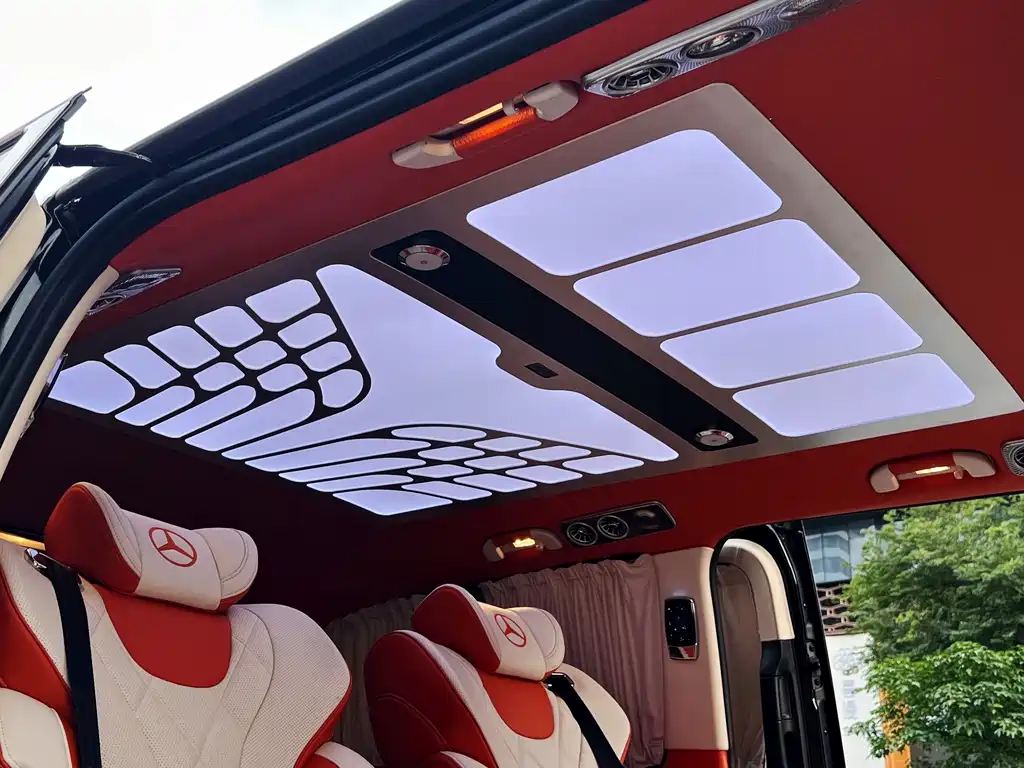 Mercedes-Benz Vito 2023 — фото 11