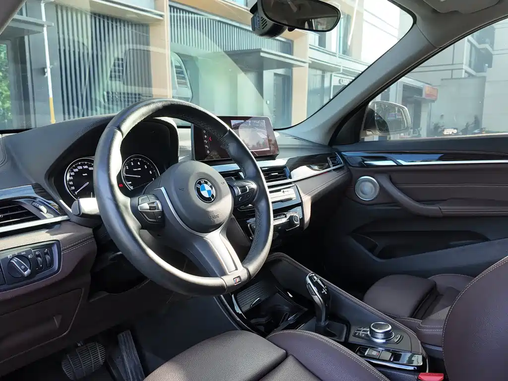 BMW X1 2021 — фото 9