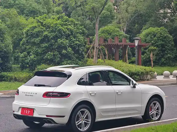 Porsche Macan 2015