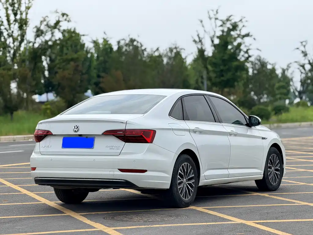 Volkswagen Sagitar 2020