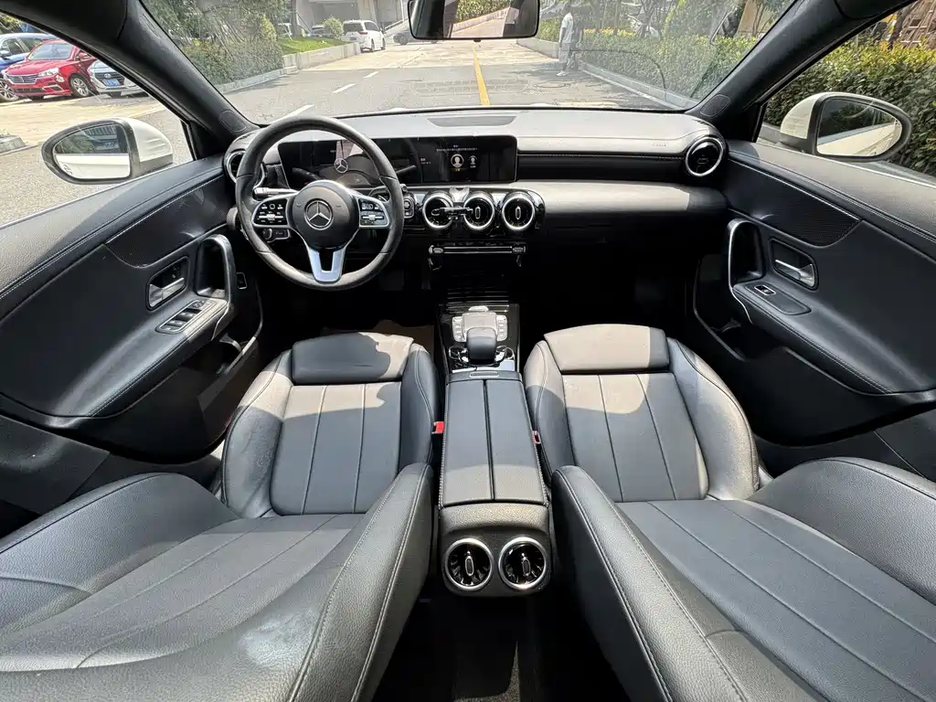 Mercedes-Benz A-Class 2020 — фото 16