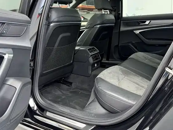 Audi A6L 2022