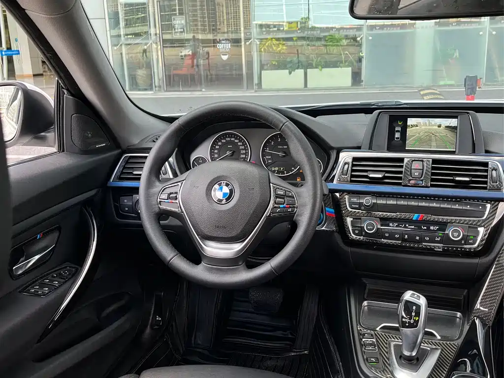 BMW 3 Series GT 2018 — фото 17