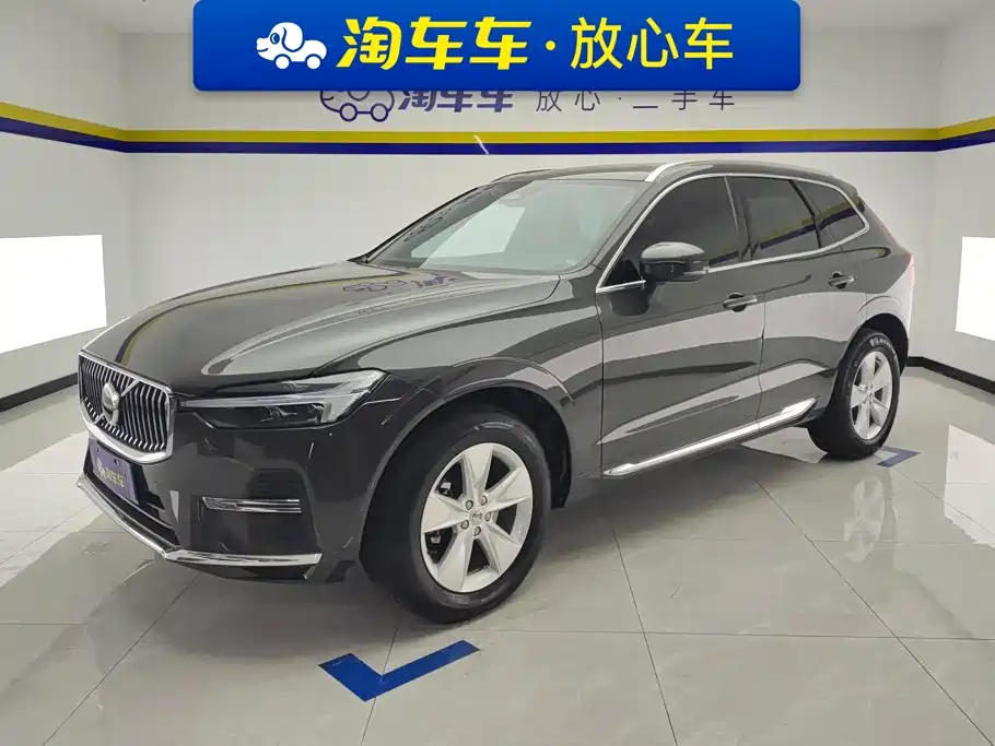Volvo XC60 2021 — фото 1