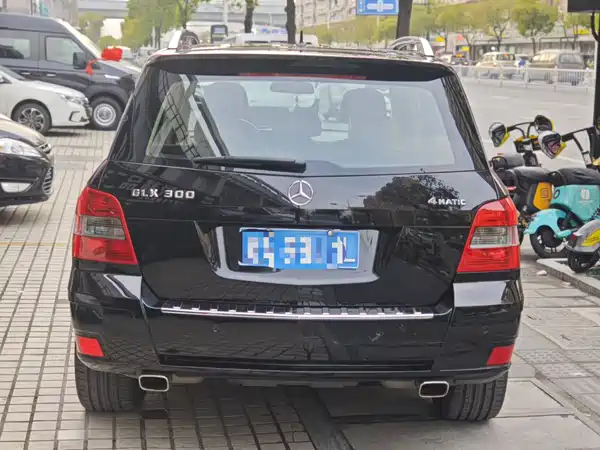 Mercedes-Benz GLK-Class 2011