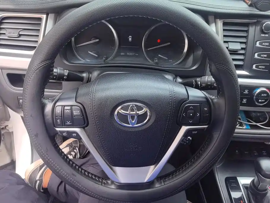 Toyota Highlander 2016 — фото 15