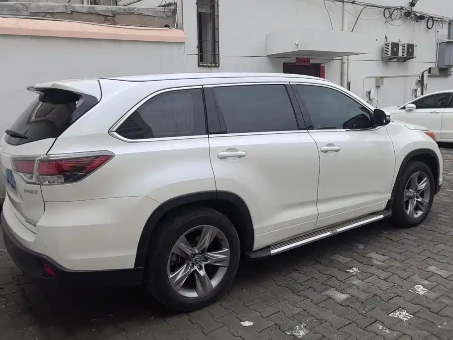 Toyota Highlander 2016 — фото 3