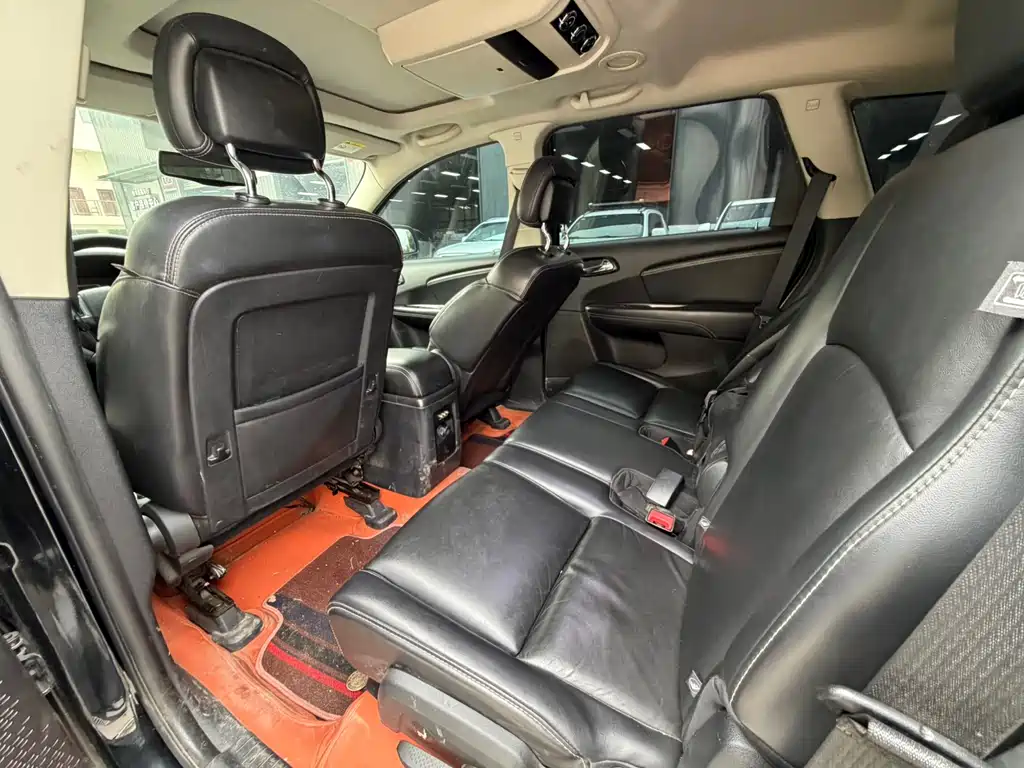 Dodge Journey 2016 — фото 12