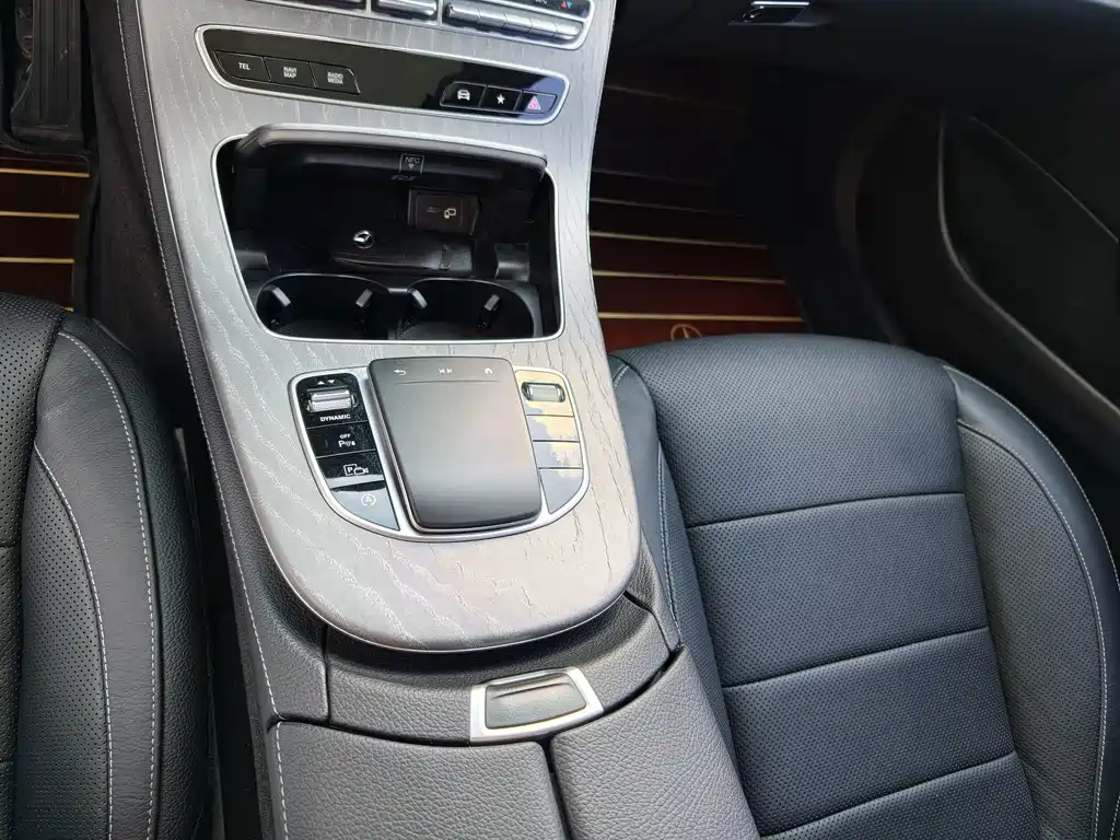 Mercedes-Benz E-Class 2020 — фото 9
