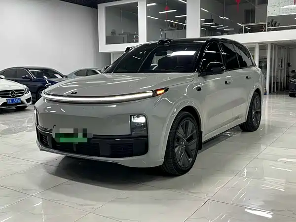 Li Auto L8 2024