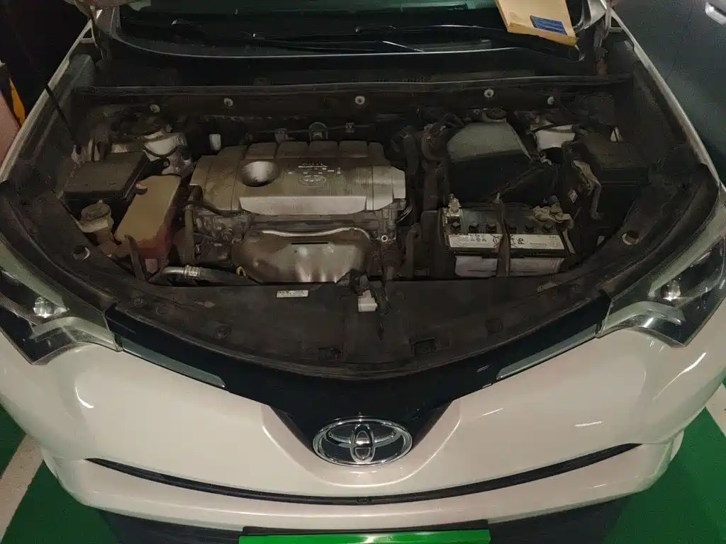 Toyota RAV4 2016 — фото 21