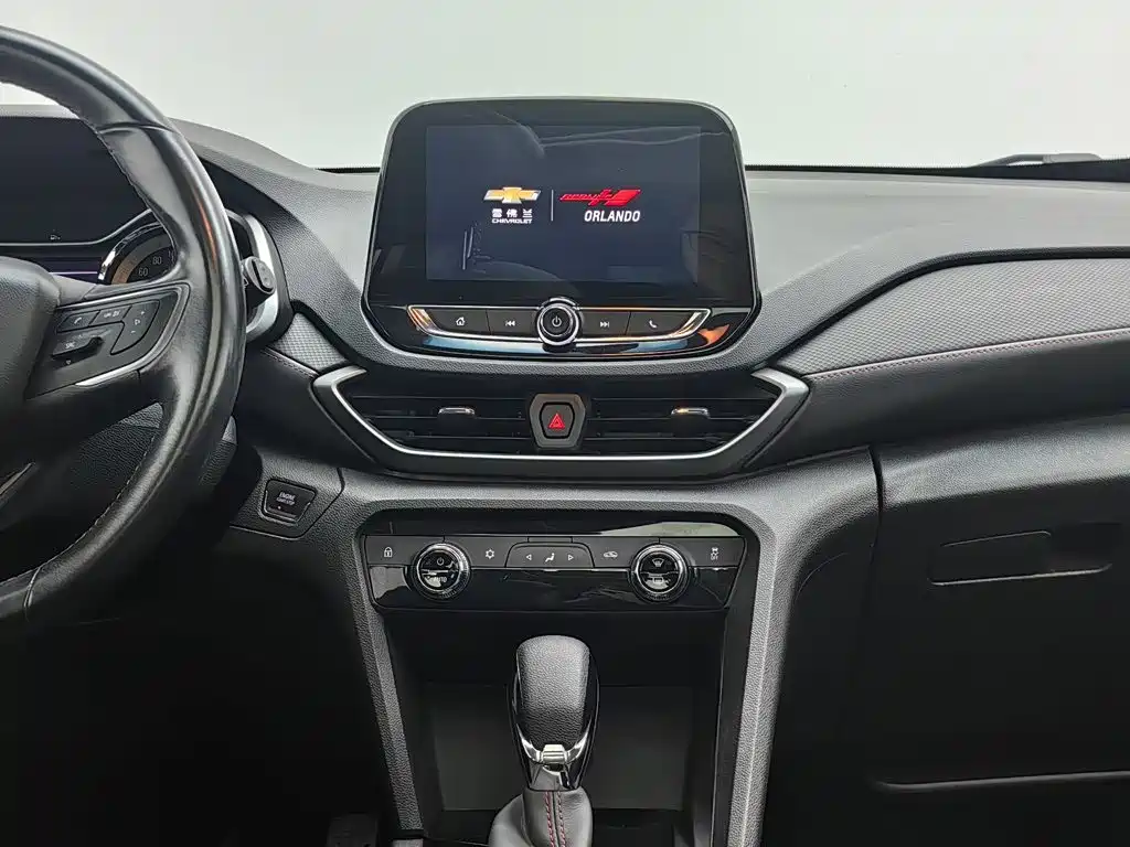 Chevrolet Orlando 2019 — фото 12