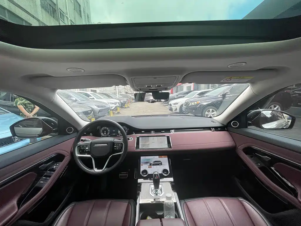 Land Rover Evoque 2023 — фото 3