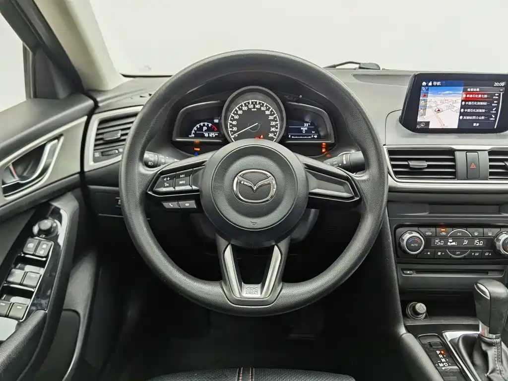 Mazda 3 Axela 2020 — фото 11