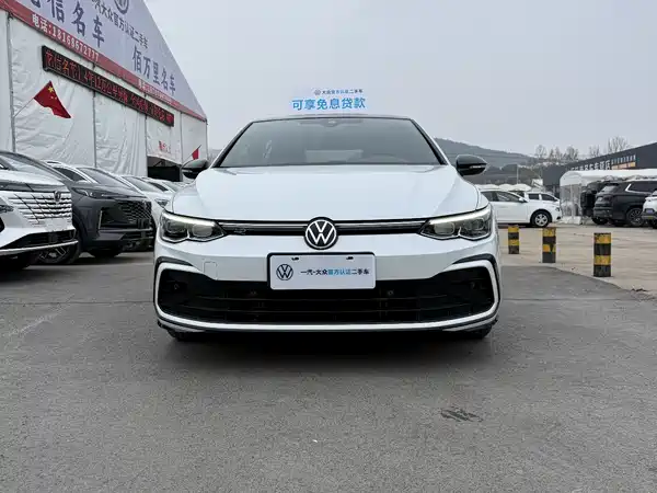 Volkswagen Golf 2021
