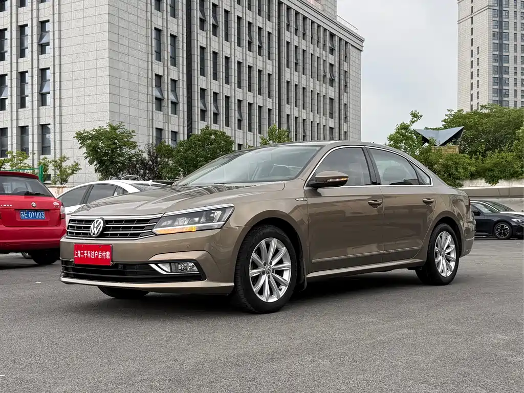 Volkswagen Passat 2018 — фото 2