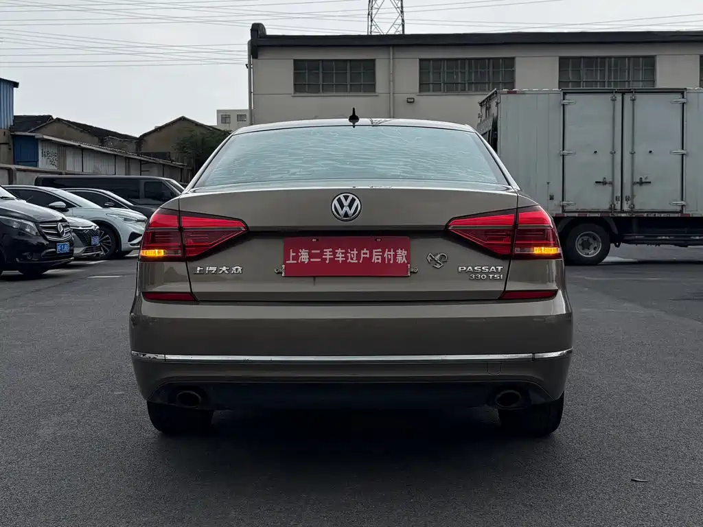 Volkswagen Passat 2018 — фото 19