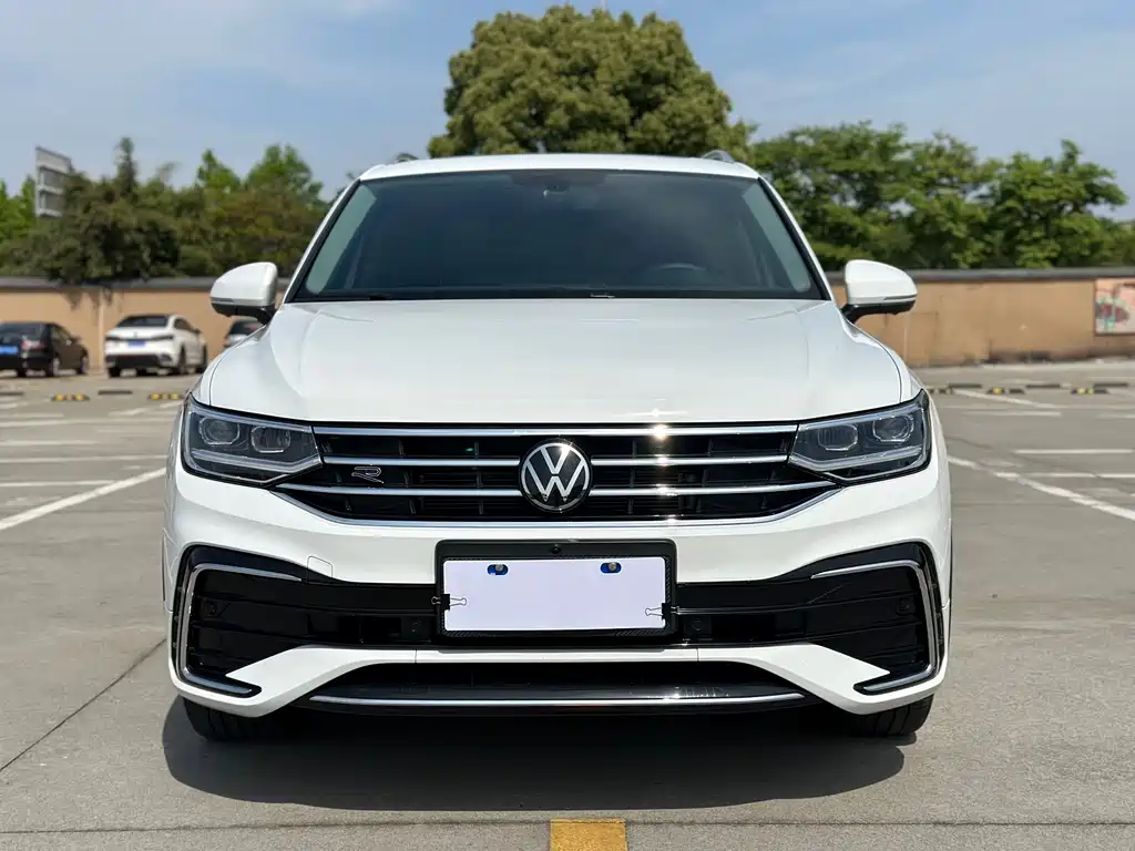 Volkswagen Tiguan L 2024 — фото 2