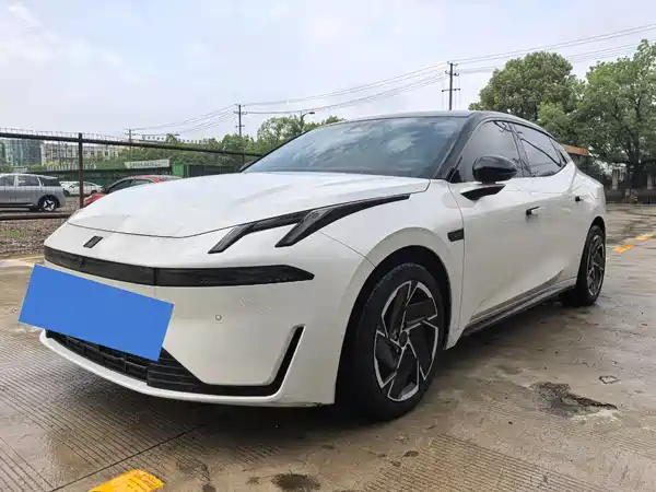 Lynk & Co 07 EM-P 2024