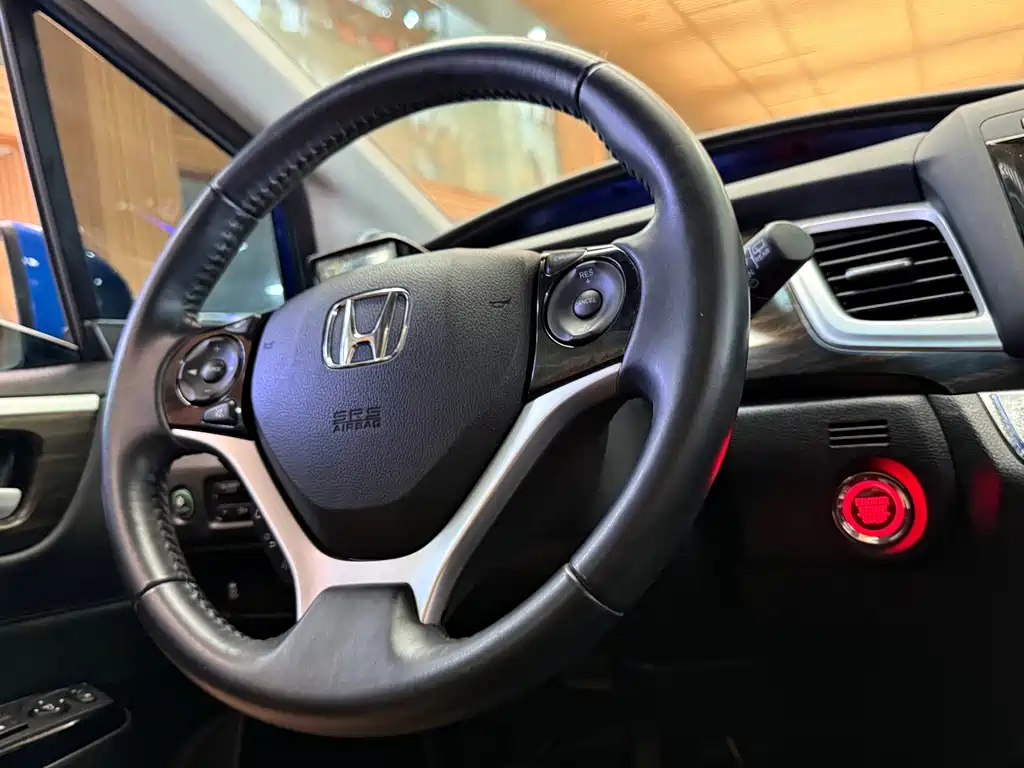 Honda Jade 2017 — фото 15