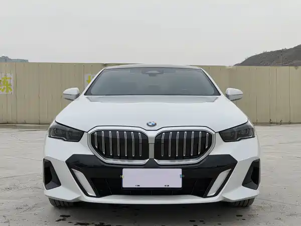 BMW 5 Series 2025
