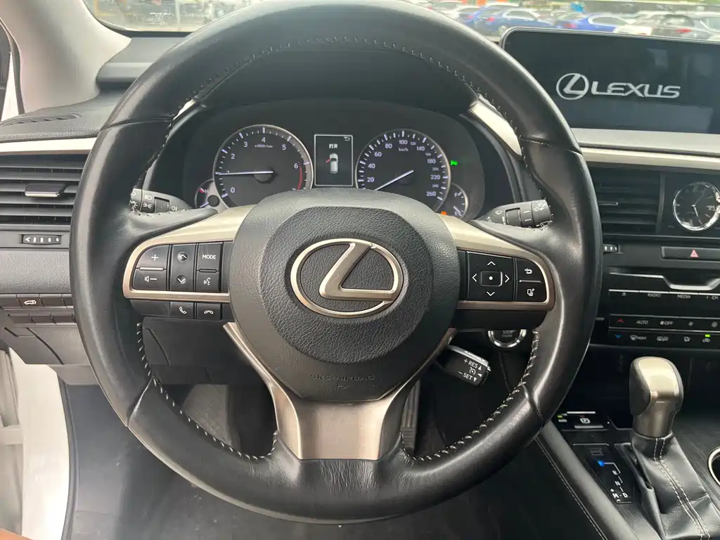 Lexus RX 2019 — фото 15