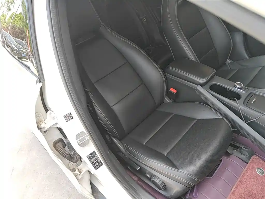 Mercedes-Benz GLA 2015 — фото 25