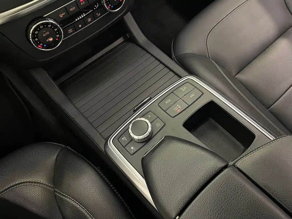 Mercedes-Benz M-Class 2012 — фото 23