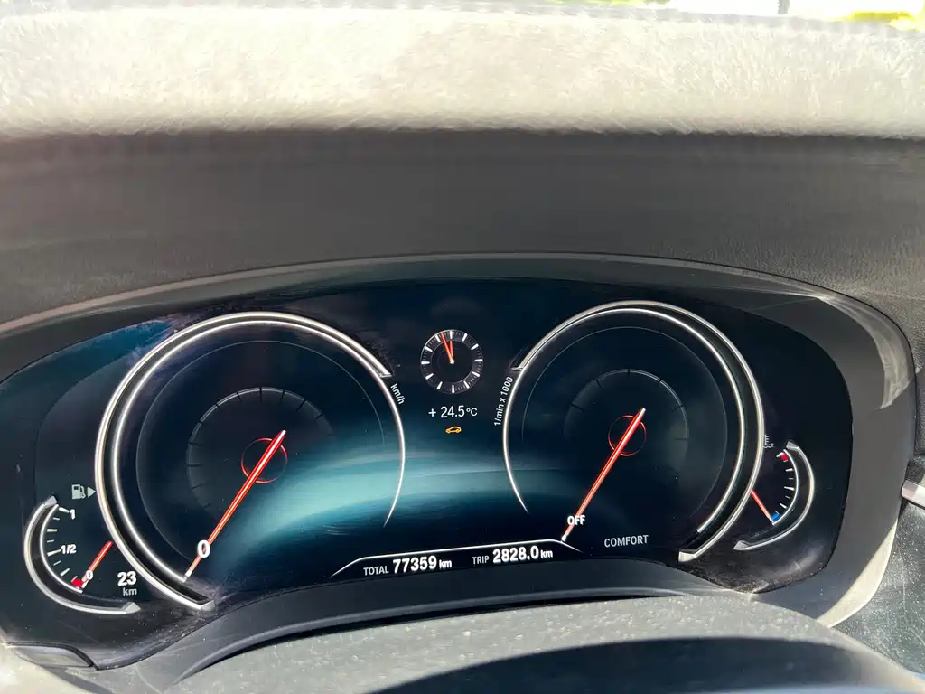 BMW 5 Series 2018 — фото 22