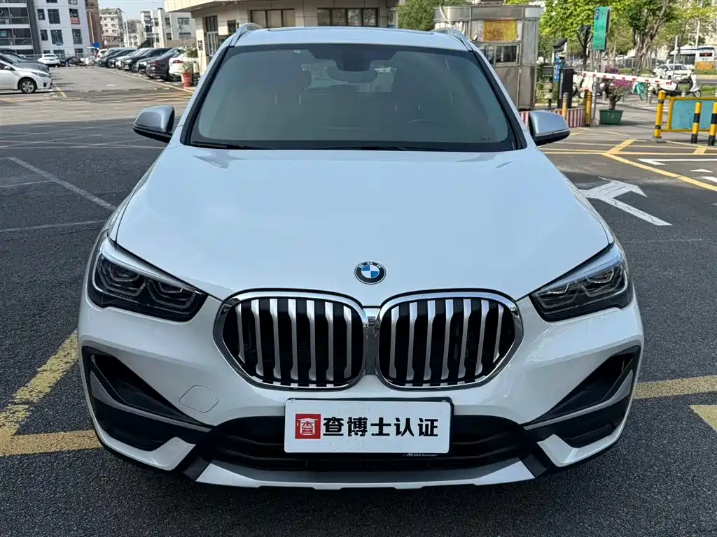 BMW X1 2022 — фото 2