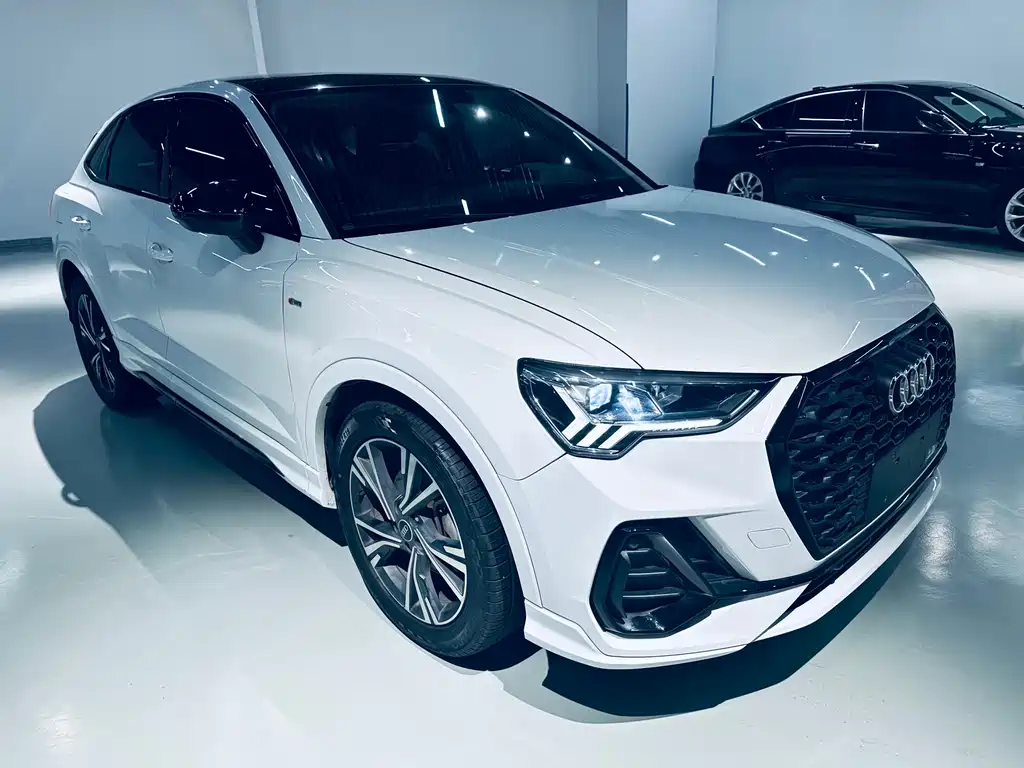 Audi Q3 Sportback 2022 — фото 3