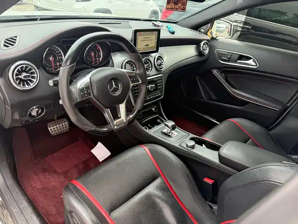 Mercedes-Benz GLA AMG 2015