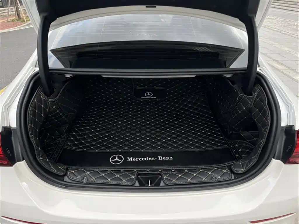 Mercedes-Benz A-Class 2024 — фото 8