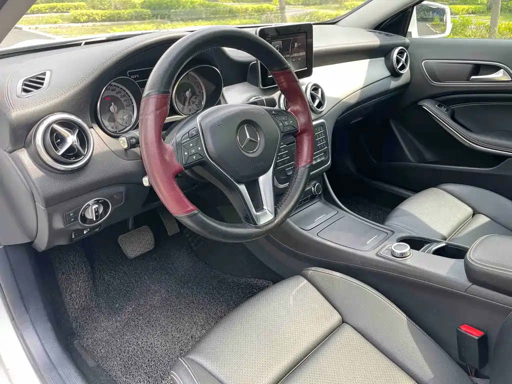 Mercedes-Benz GLA 2016 — фото 15