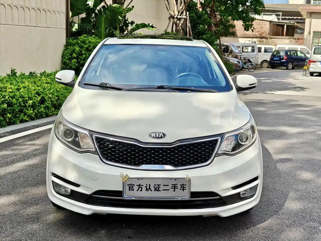 Kia K2 2015 — фото 1