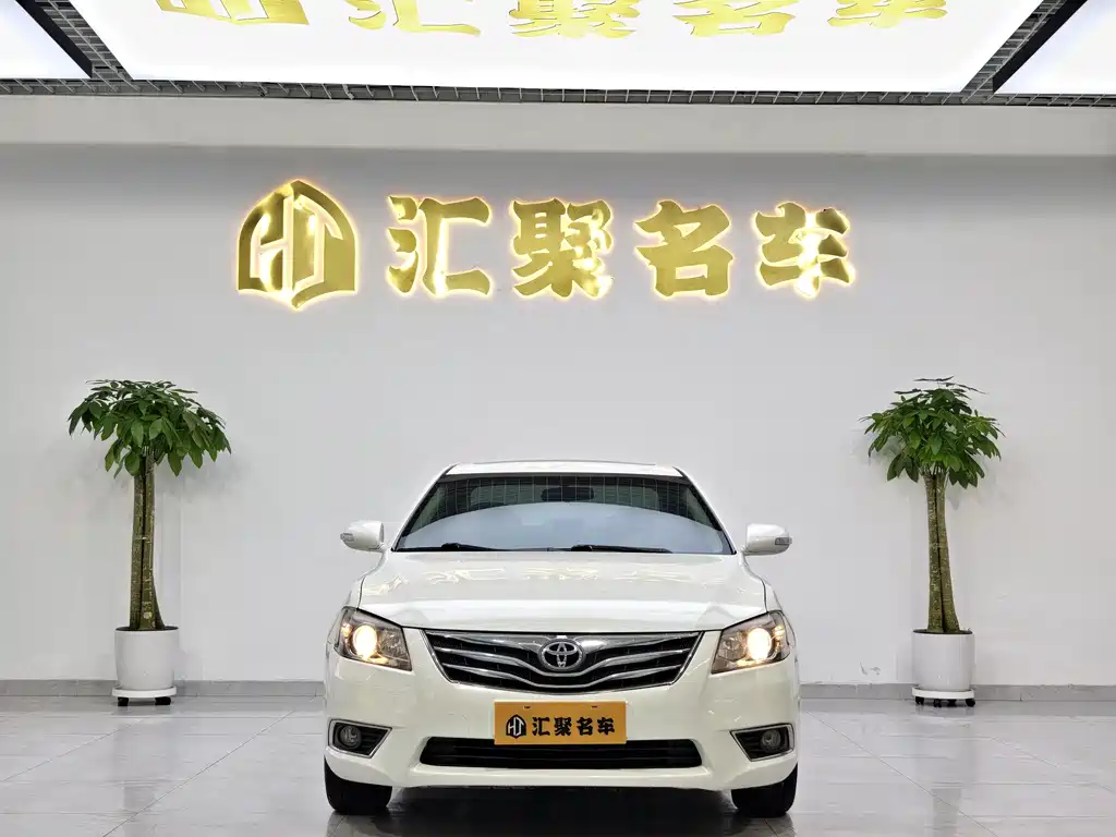 Toyota Camry 2013 — фото 2