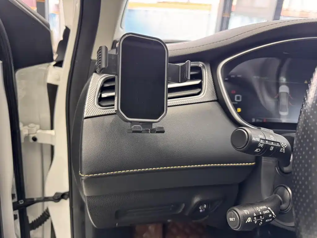 Roewe i6 MAX 2021 — фото 24