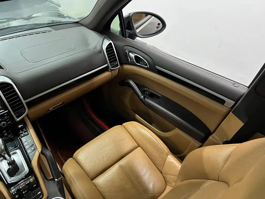 Porsche Cayenne 2014 — фото 15
