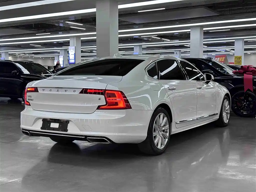 Volvo S90 2020 — фото 15
