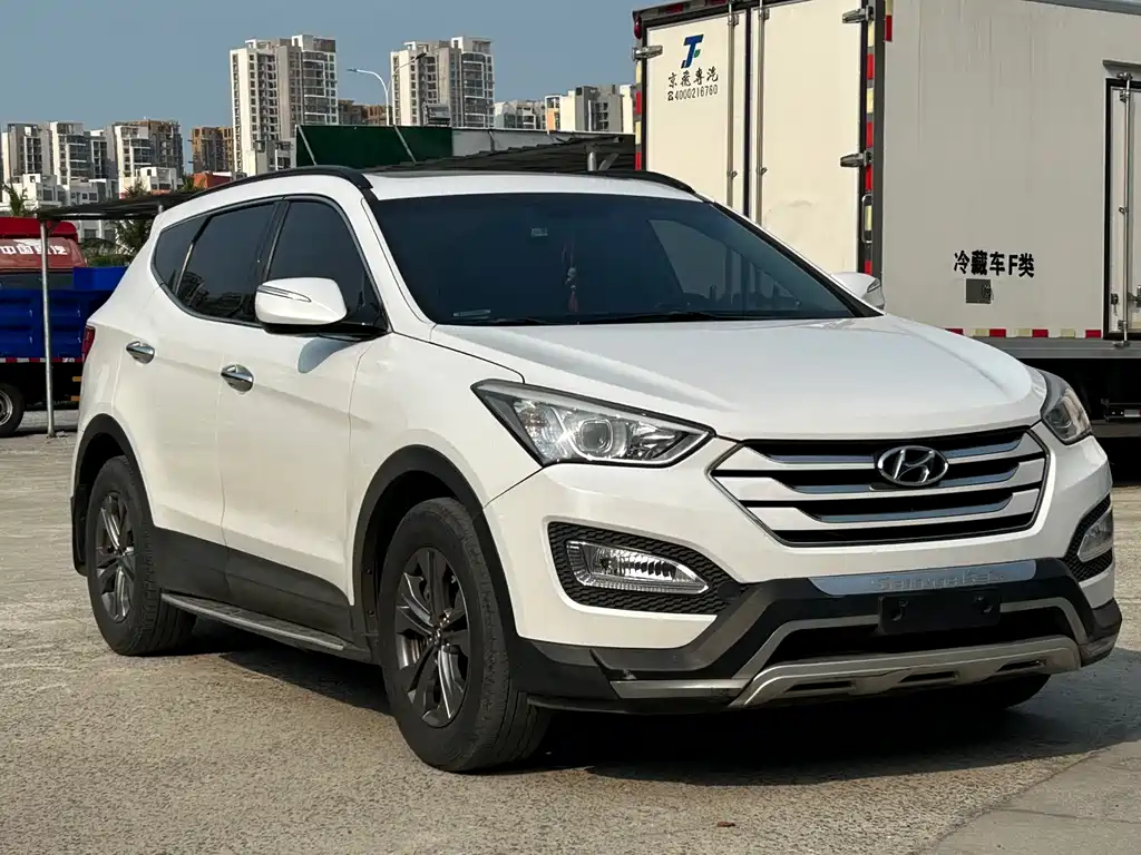 Hyundai Santa Fe 2014 — фото 3