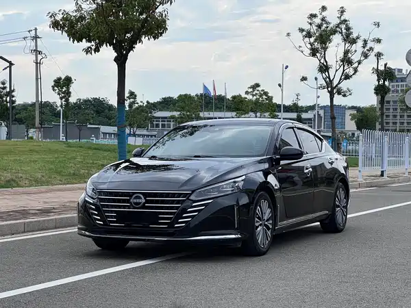 Nissan Teana 2023