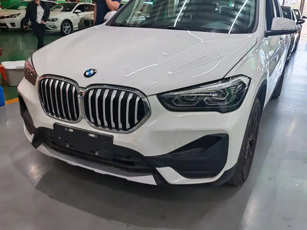 BMW X1 2021 — фото 3