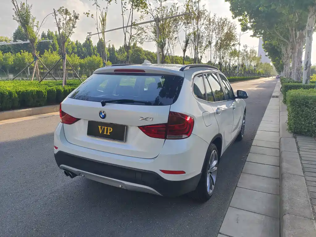 BMW X1 2016 — фото 12