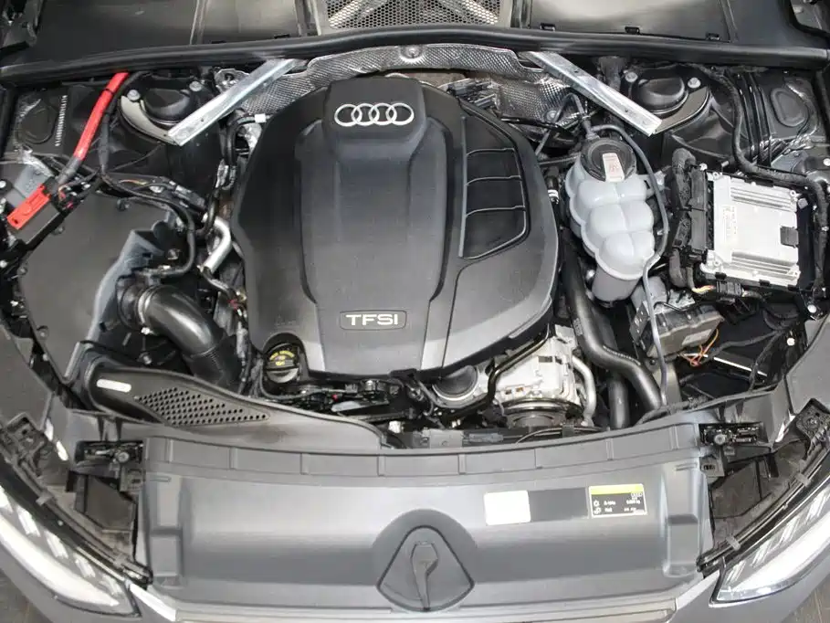 Audi A4L 2022 — фото 16