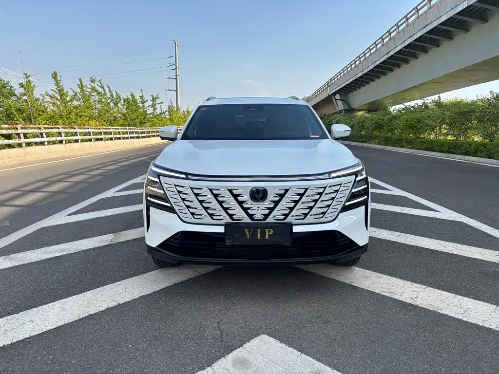 Changan CS75PLUS 2025 — фото 2
