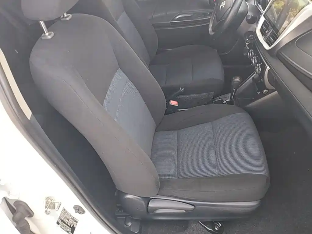 Toyota Yaris L 2019 — фото 25