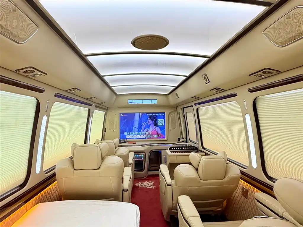 Toyota Coaster 2020 — фото 11