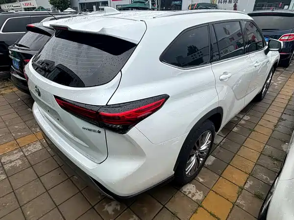 Toyota Highlander 2024